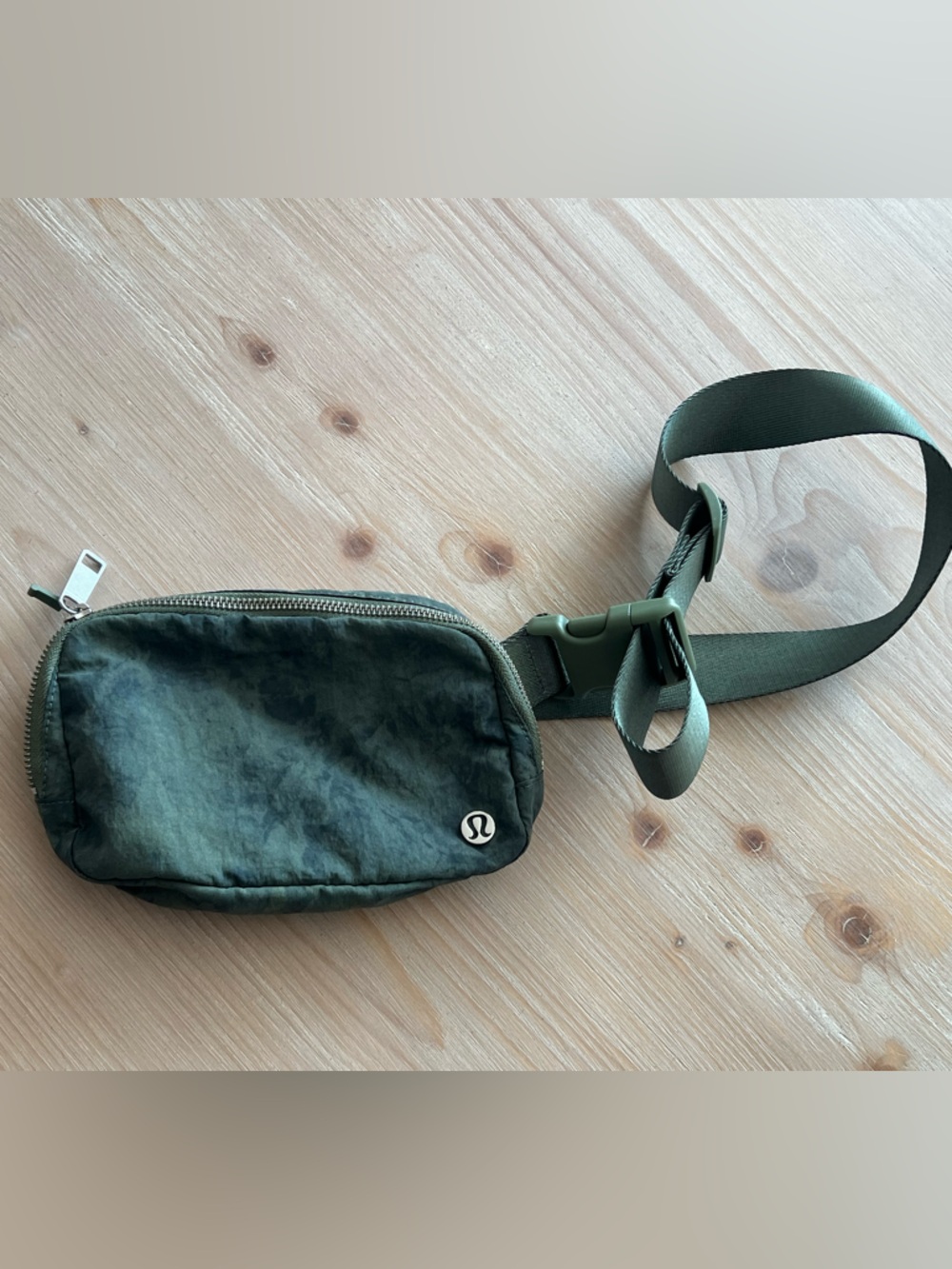 NWOT *RARE* OG Lululemon Belt Bag Aquila Green